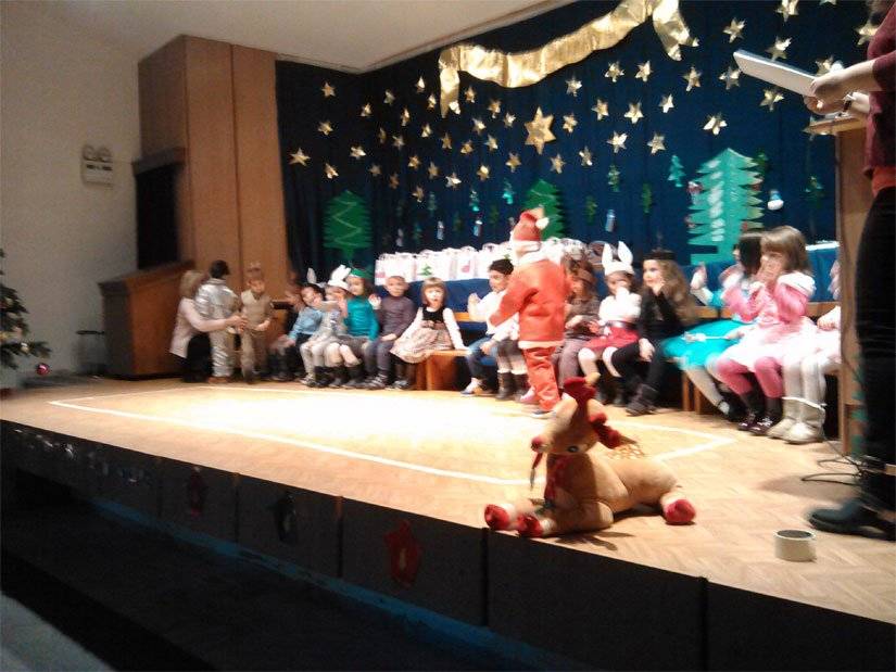  Χριστουγεννιάτικη γιορτή στον παιδικό σταθμό Αμυγδαλεώνα της Ιατρικής Εταιρίας