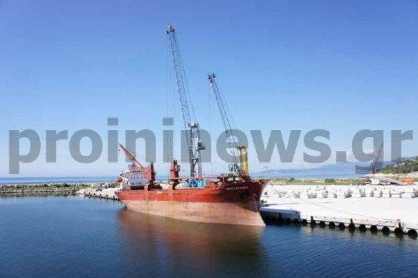  Δύο πλοία στο νέο λιμάνι λόγω απεργίας