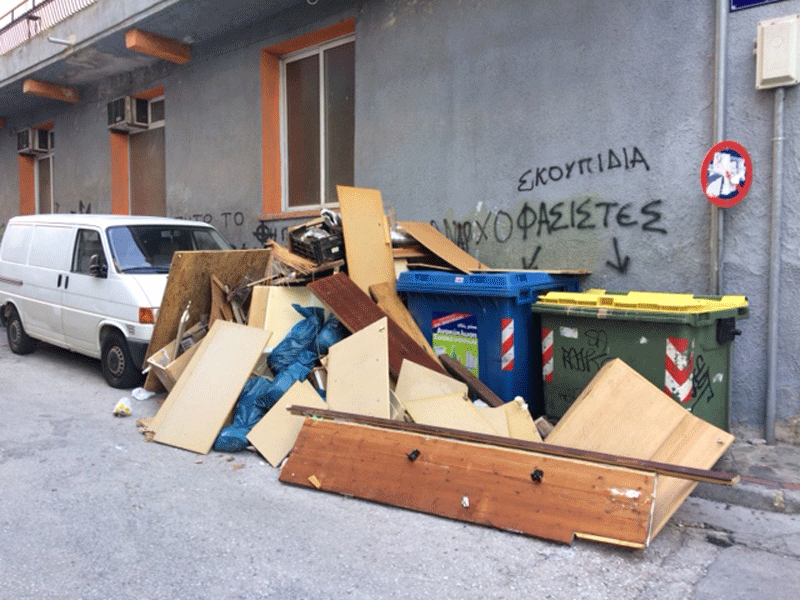  Οι υπηρεσίες καθαριότητας του Δήμου Καβάλας μαζέψανε τα μπάζα
