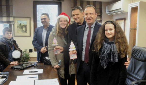  Χριστουγεννιάτικες μελωδίες, κάλαντα και ευχές στο Δημαρχείο Παγγαίου