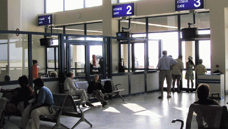  Συνελήφθησαν γιατί επιχείρησαν να “πετάξουν” απο το αεροδρόμιο της Καβάλας με πλαστά έγγραφα !