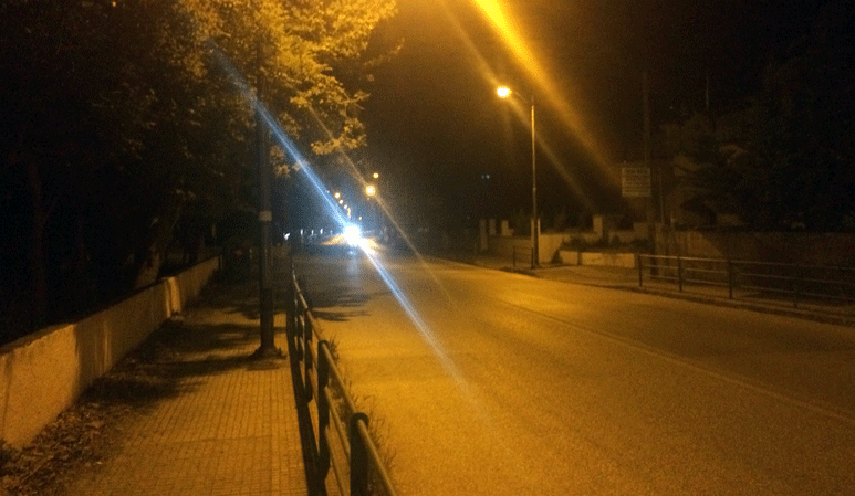  Τα φώτα των δρόμων άναψαν με καθυστέρηση