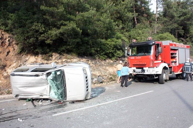  Τροχαίο με δύο τραυματίες στον Άγιο Σίλα (Φωτογραφίες)