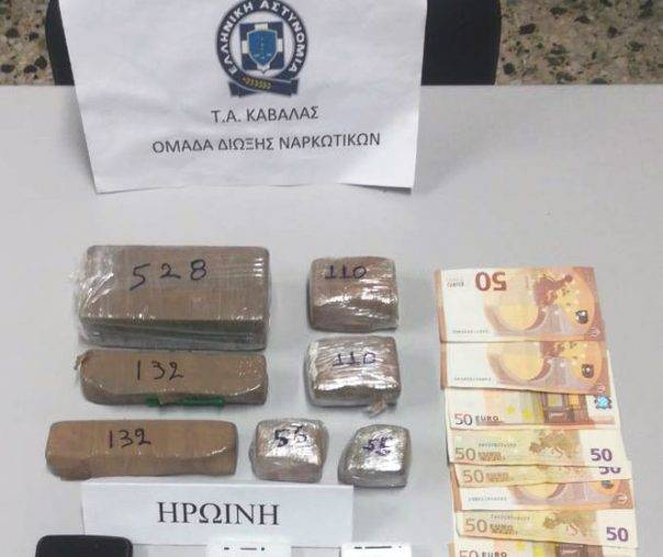  Καβάλα : Συνελήφθησαν 5 άτομα για εισαγωγή και διακίνηση ναρκωτικών από τη Βουλγαρία – Ηταν κρυμμένα σε πινακίδες χιλιομετρικής σήμανσης στην Εγνατία οδό Καβάλας – Θεσσαλονίκης !
