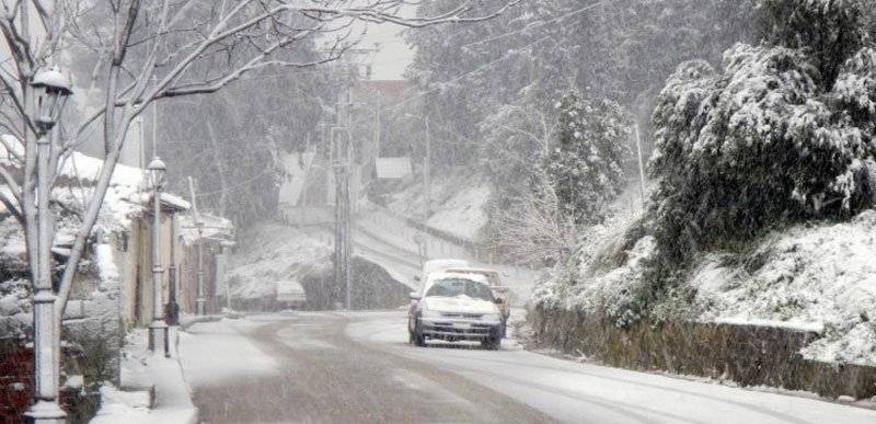  Χιόνια στην Ανατολική Μακεδονία -Χωρις προβλήματα η κυκλοφορία των ΙΧ – 50 αποκλεισμένα άτομα χθες στο χιονοδρομικό κέντρο ΦΑΛΑΚΡΟ