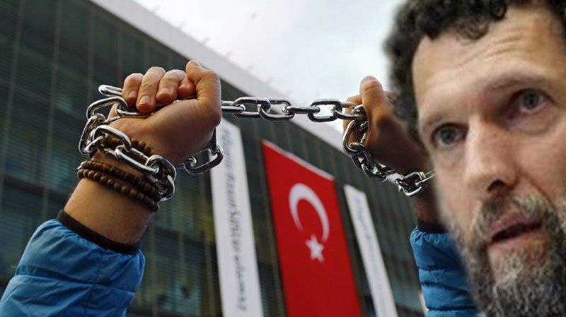  Τουρκία: Ισόβια για τον Οσμάν Καβαλά και άλλους 15 ζητά ο εισαγγελέας
