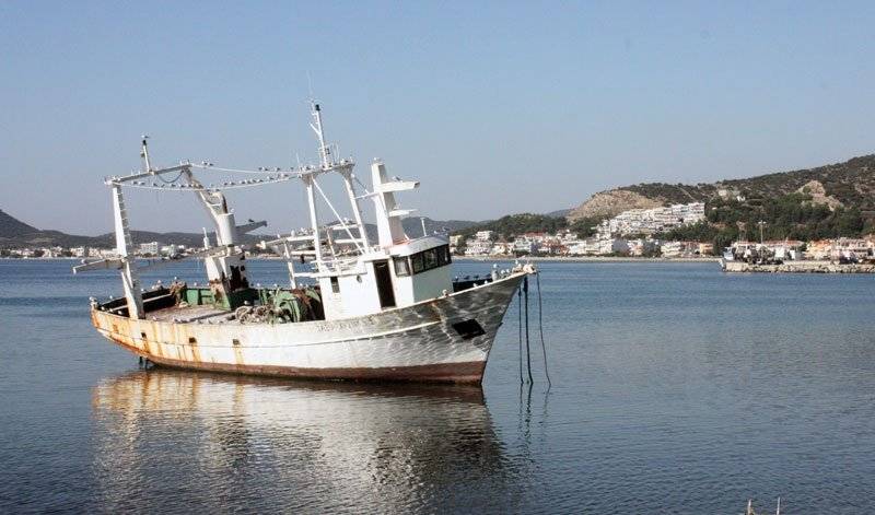  Οργανισμός Λιμένα Καβάλας : Απομάκρυνση επικίνδυνων και επιβλαβών πλοίων