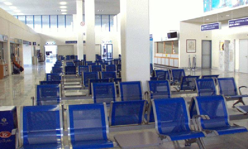  Αεροδρόμιο Καβάλας : Πουλούσε μπλοκ ζωγραφικής και βιβλία για λογαριασμό μη κερδοσκοπικού οργανισμού χωρίς άδεια και συνελήφθη