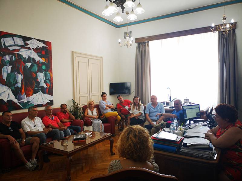  Ο Δήμος Καβάλας εκφράζει τη συμπαράσταση του στους Συλλόγους Γονέων με αφορμή την εγκατάσταση κεραίας  εταιρειών κινητής τηλεφωνίας