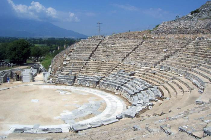  Αρχαίο Θέατρο Φιλίππων: Ένα ξεχωριστό πολιτισμικό στολίδι (φωτογραφίες+video)