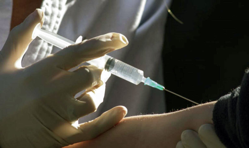  Προσπαθεί τώρα να “χρυσώσει το χάπι” η κυβέρνηση με το αντιγριπικό εμβόλιο …