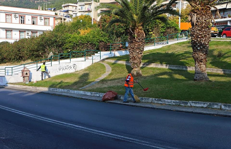  Δήμος Καβάλας: Συνεχίζονται οι εργασίες καθαρισμού σε διάφορα σημεία της πόλης (φωτογραφίες)