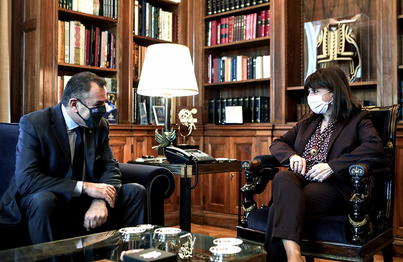 Επίσκεψη Παναγιωτόπουλου στην Πρόεδρο της Δημοκρατίας Κατερίνα Σακελλαροπούλου (φωτογραφίες)