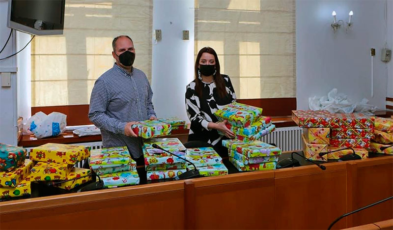  Ξεκίνησε η διανομή παιχνιδιών στα ανήλικα παιδιά των πληττόμενων οικογενειών του Δήμου Καβάλας (φωτογραφίες)