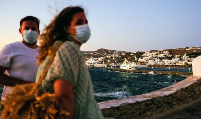  Από το Μάιο οι πρώτες ελευθερίες στους πλήρως εμβολιασμένους Έλληνες – Τι εξετάζεται από κυβέρνηση και ειδικούς
