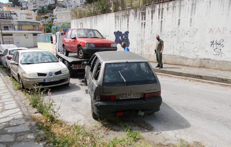  Περισυλλογή εγκαταλελειμμένων οχημάτων από τη Δημοτική Αστυνομία Καβάλας (φωτογραφίες)