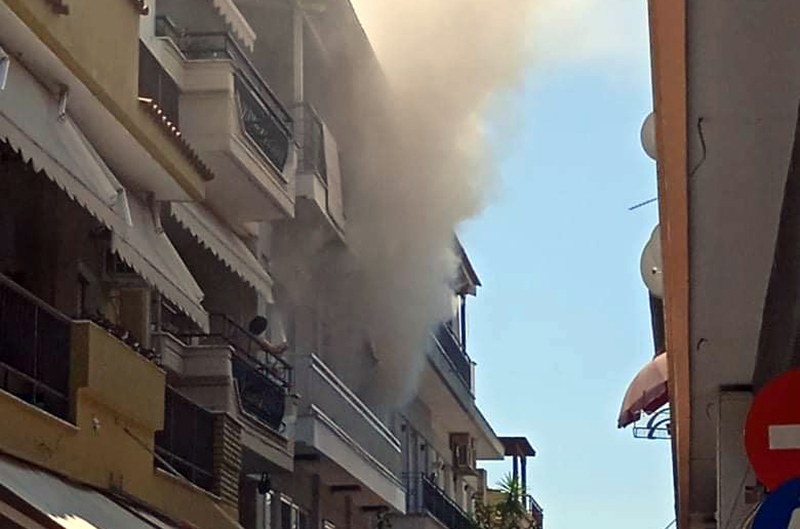  Καίγεται σπίτι στη Χρυσούπολη (φωτογραφίες)
