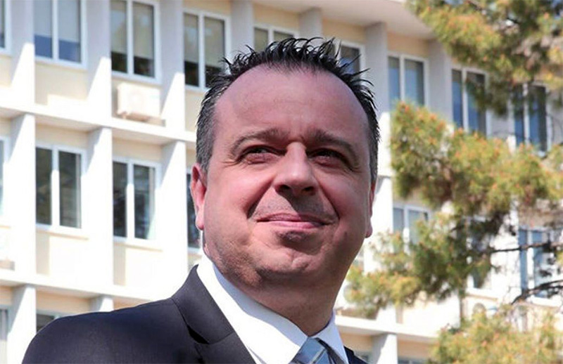  Την ανεξαρτητοποίηση του από την «Περιφερειακή Σύνθεση» ανακοίνωσε ο Μιχάλης Αμοιρίδης