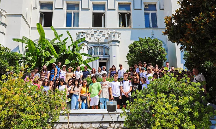  Μαθητές και καθηγητές από 4 Ευρωπαϊκές χώρες επισκέφθηκαν το Δημαρχείο Καβάλας (φωτογραφίες)