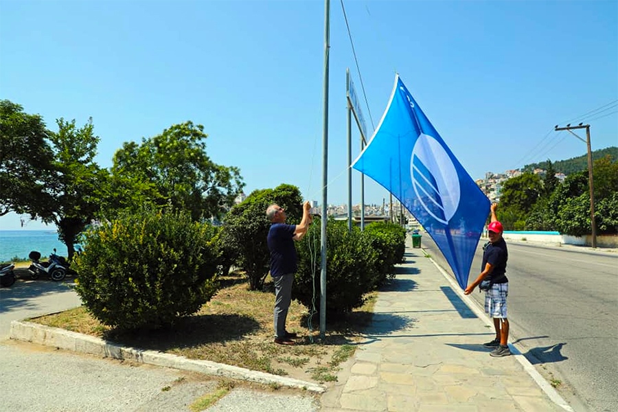  Τοποθετήθηκε η Γαλάζια Σημαία στο Περιγιάλι (φωτογραφίες)