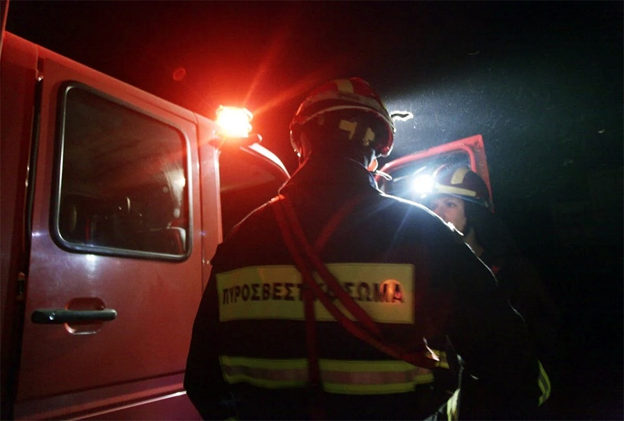  Θάσος: Σε ύφεση η πυρκαγιά, εντός των καμένων η δουλειά των πυροσβεστών