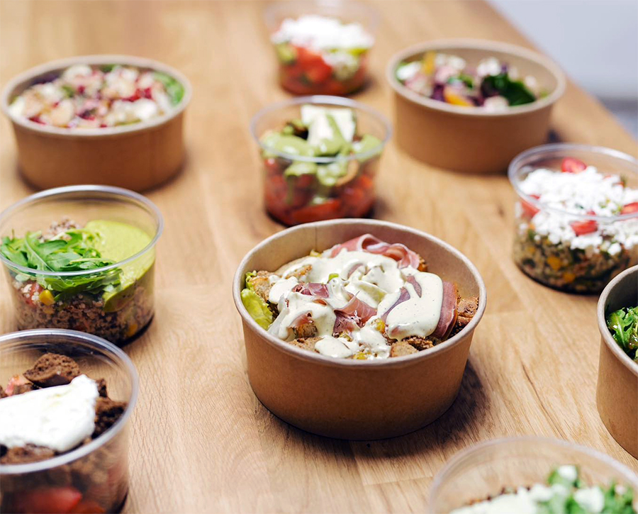  Tzotzos Salad: Handmade σαλάτες με premium υλικά από το Νίκο Κεσούρη και το Γιώργο Ιωαννίδη (φωτογραφίες)