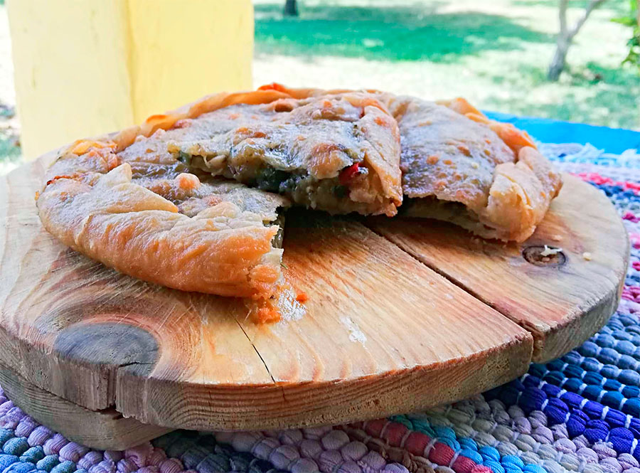  Ρουστίκ πίτες στην εξοχική ταβέρνα το «Κτήμα» στο Μυρτόφυτο Καβάλας (φωτογραφίες)
