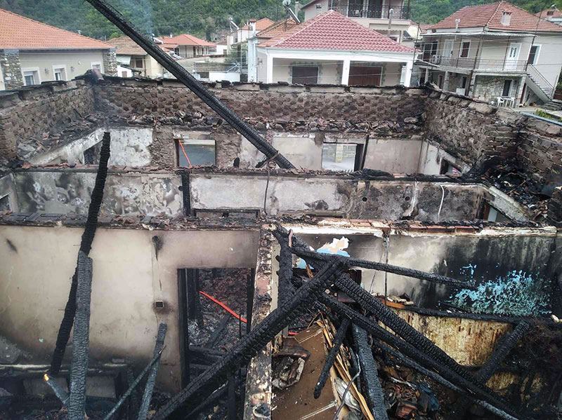  Κάηκε ολοσχερώς κατοικία στη Νικήσιανη (φωτογραφίες)
