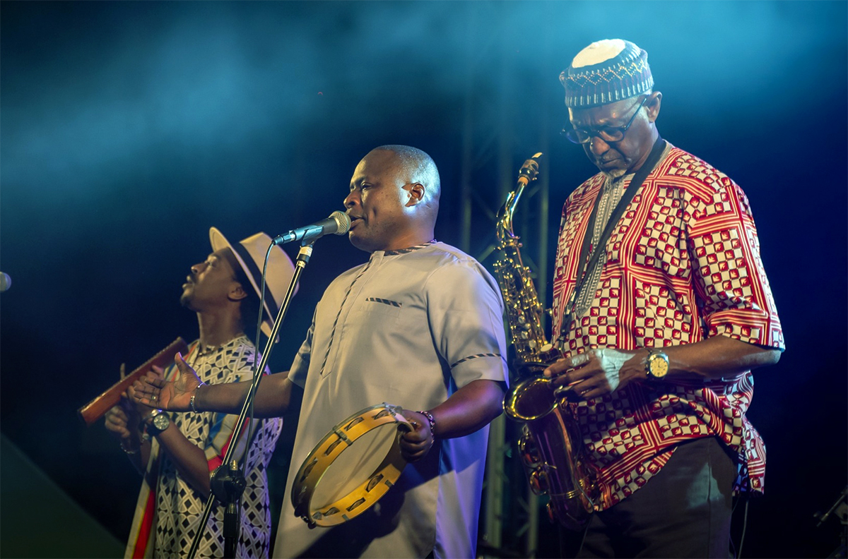  Η αναγεννημένη Orchestra Baobab ξεσήκωσε το κοινό στο φεστιβάλ Cosmopolis (φωτογραφίες)