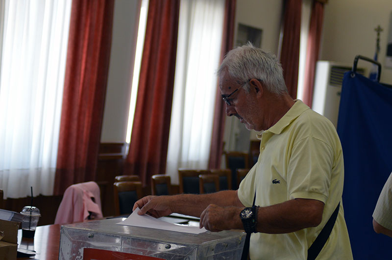  Άρχισε και συνεχίζεται η ψηφοφορία των μελών του ΣΥΡΙΖΑ στην Καβάλα (φωτογραφίες-video)