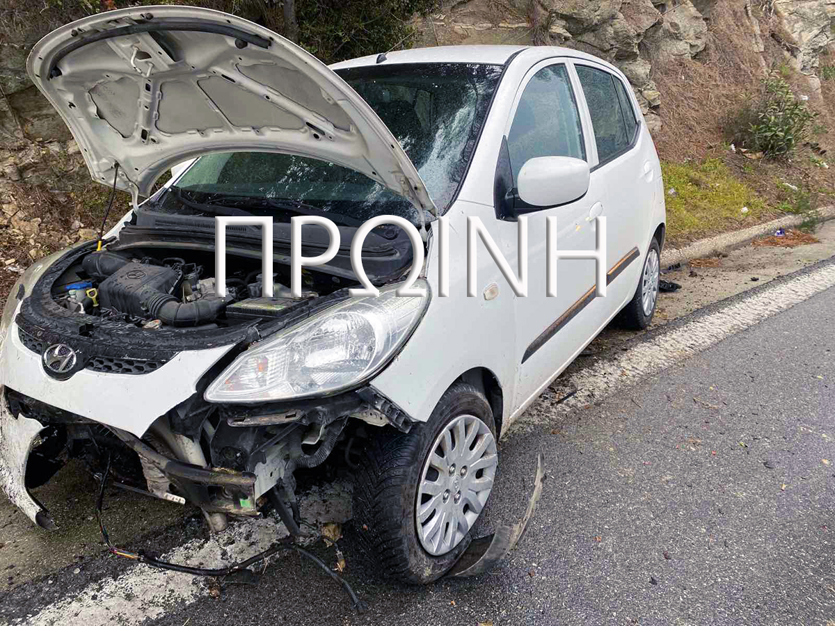  Τροχαίο ατύχημα μετά από εκτροπή οχήματος στις στροφές του Αγίου Σίλα